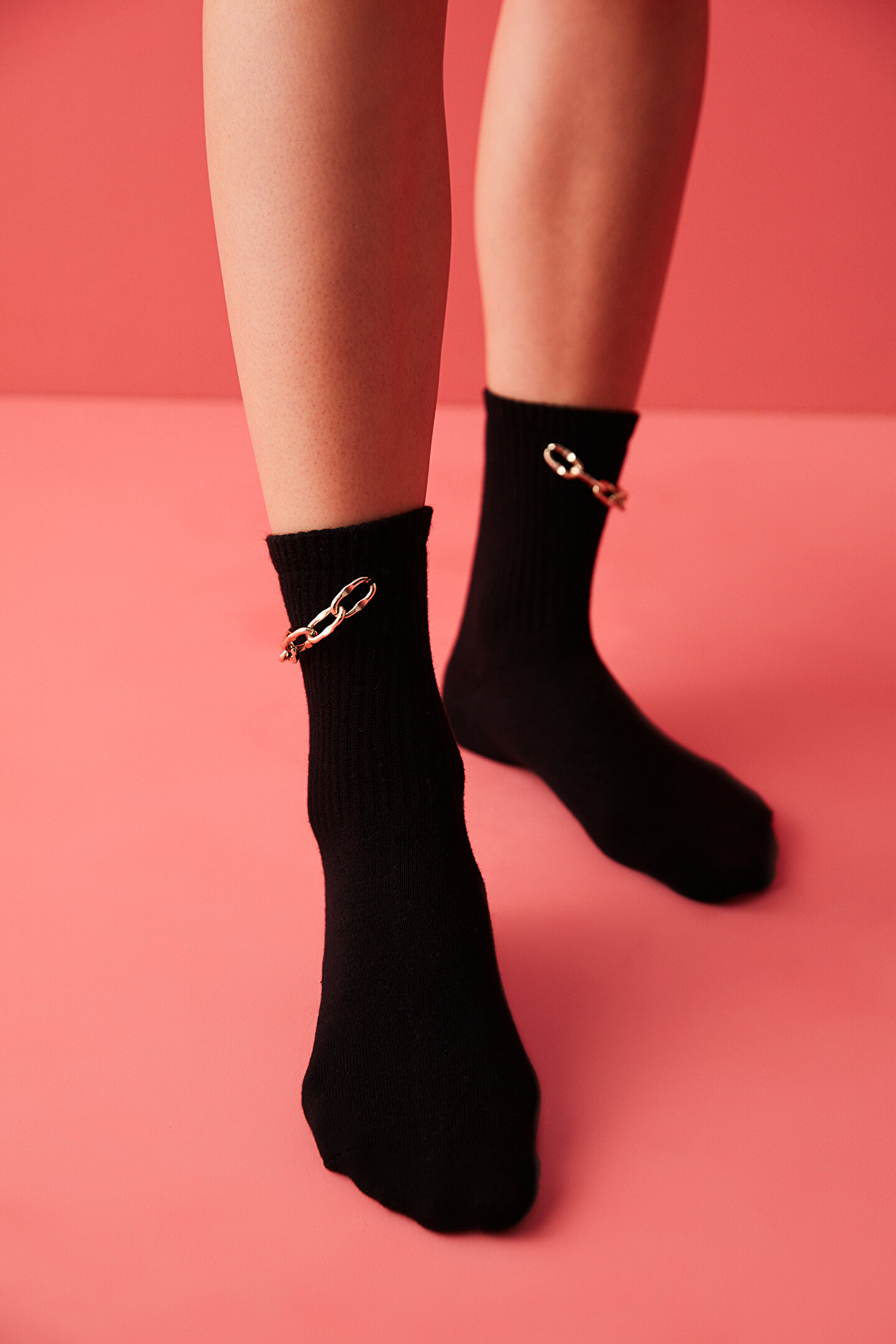 Siyah Altın Zincirli Soket Çorap - 1
