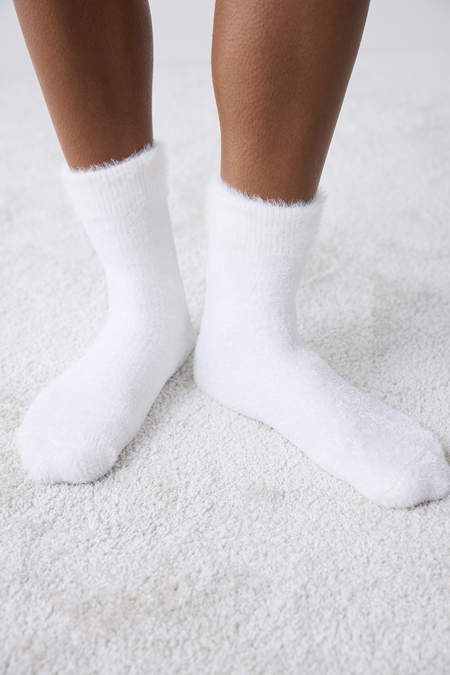 Fluffy Solid White Socket Socks - 1