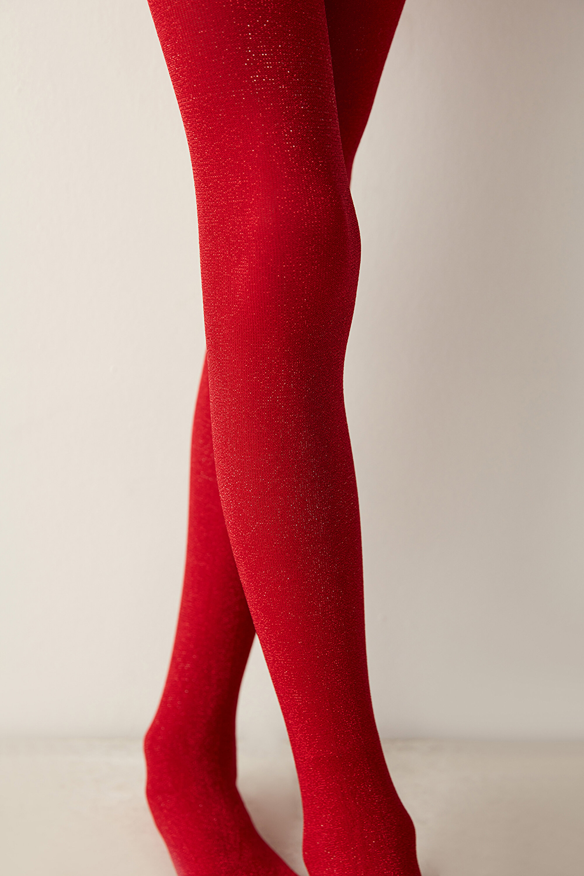 Aktrisa Bekki G yalangoch