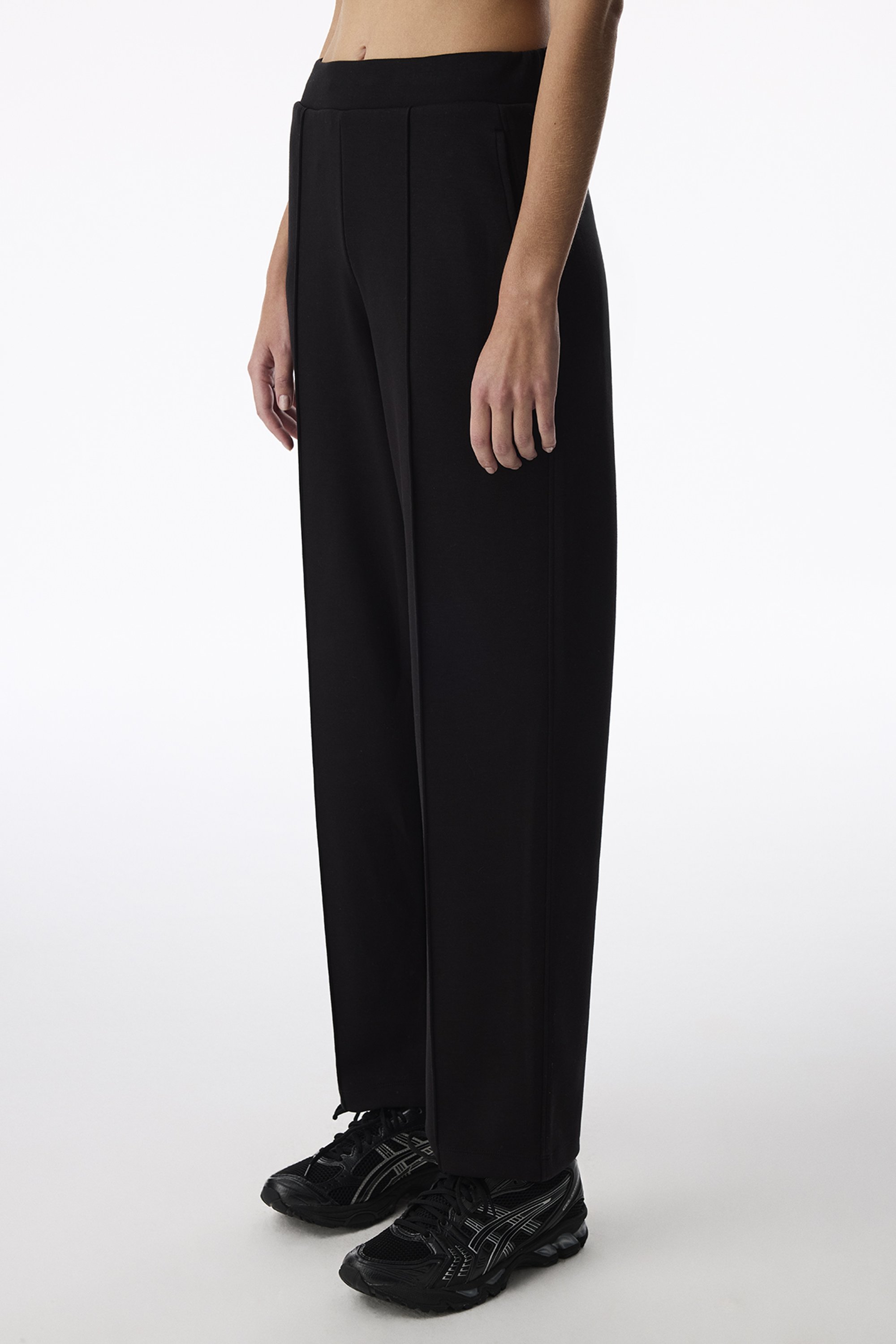 Siyah İpeksi Dokunuş Silky Touch Dar Paça Pantolon PH11UVA126SK