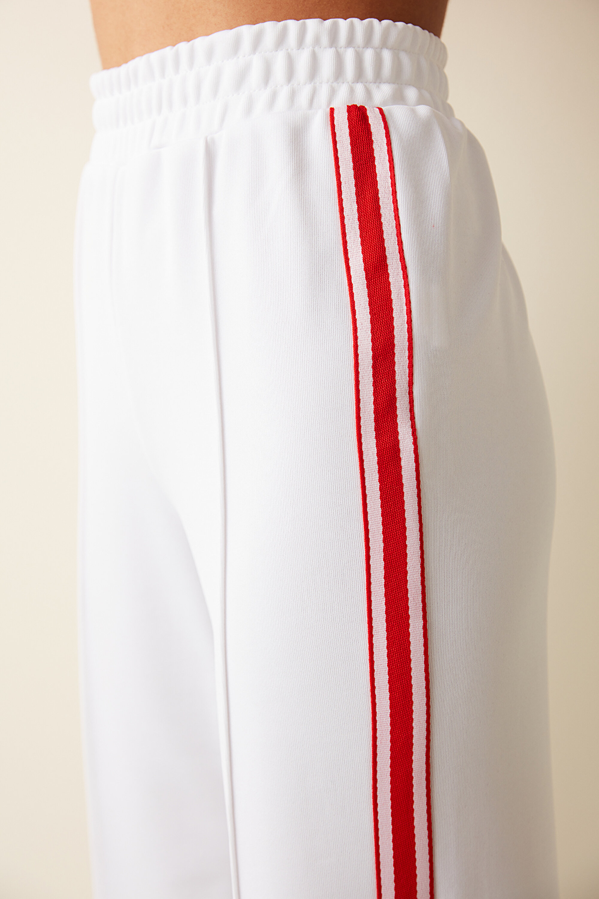 【AAKE】PIECE STRIPE WIDE PT Buy adidas Black Essentials 3 Stripe Wide Leg Joggers from