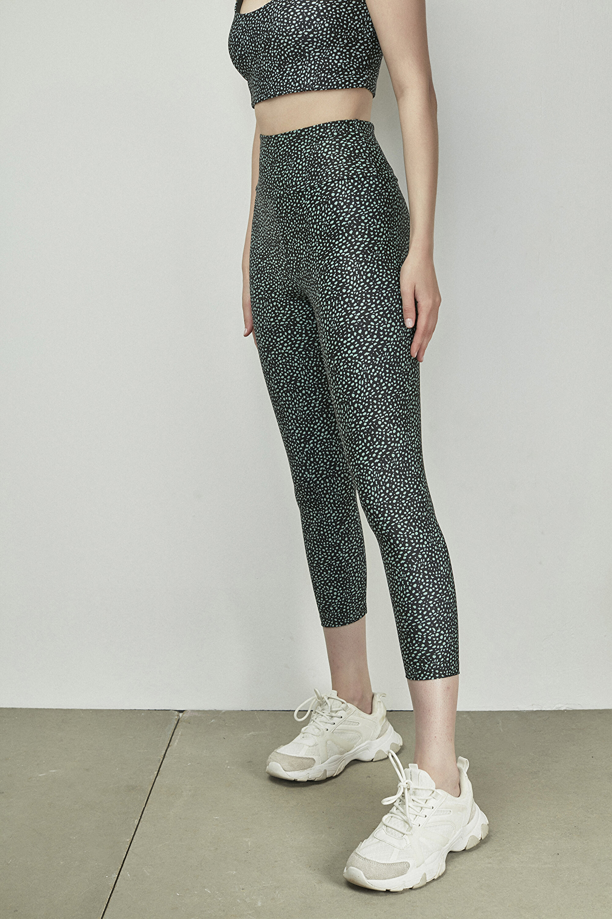 PERFORMER PRINTED CROP TOP, L, MIX MIX