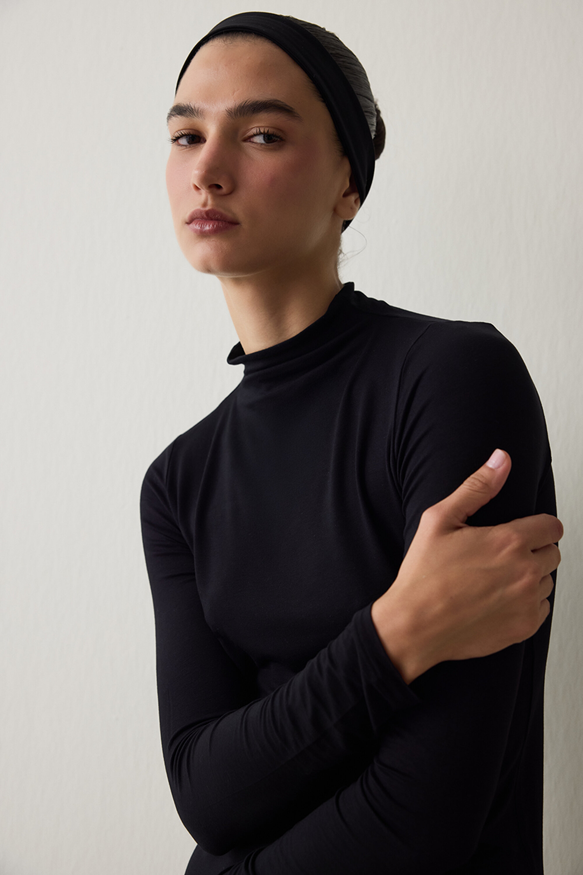 Black Half Turtleneck Slim Fit Long Sleeve Sweater PHNQN3U625SK