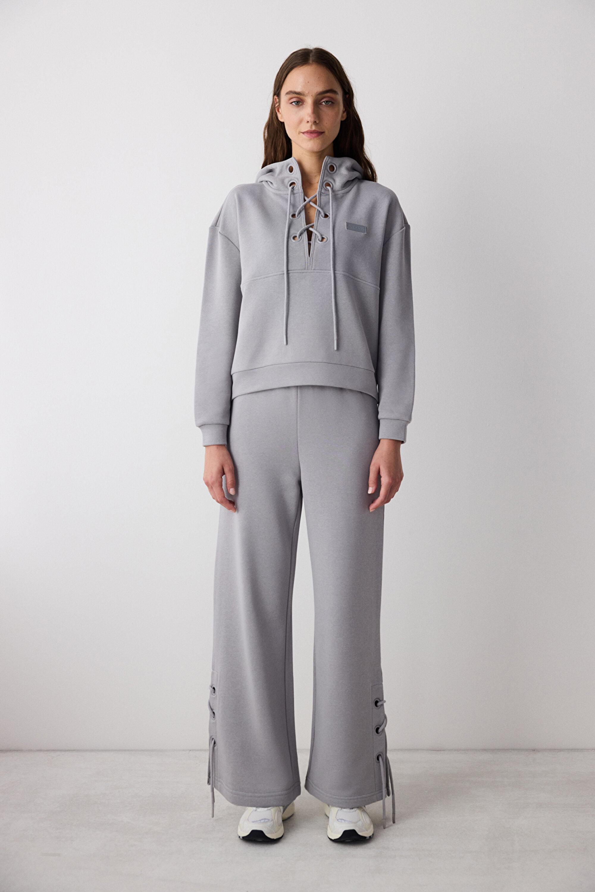 Gri Yaka Detaylı Monaco Sweatshirt - Saude Koleksiyonu