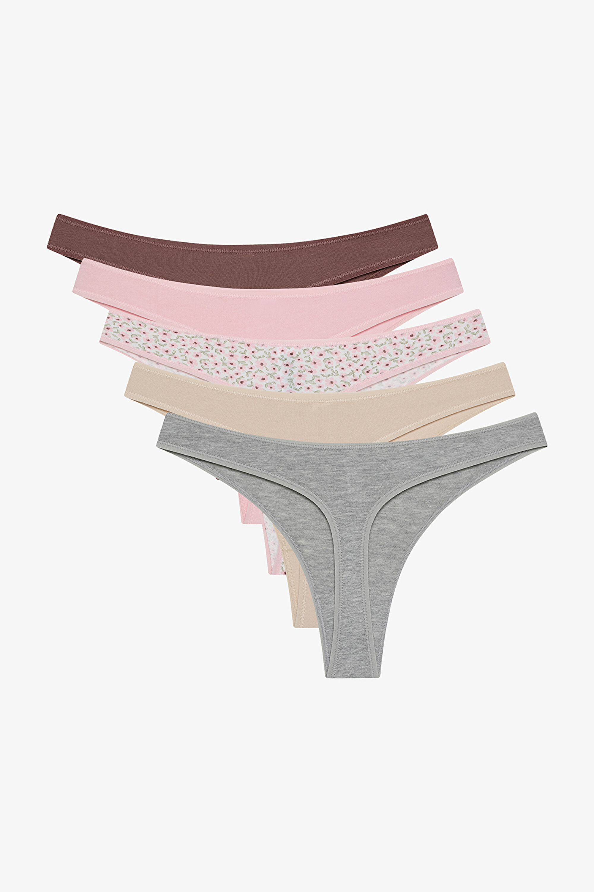 Anastasiya pornografik aktrisadir. Jinsiy fantaziya videolar