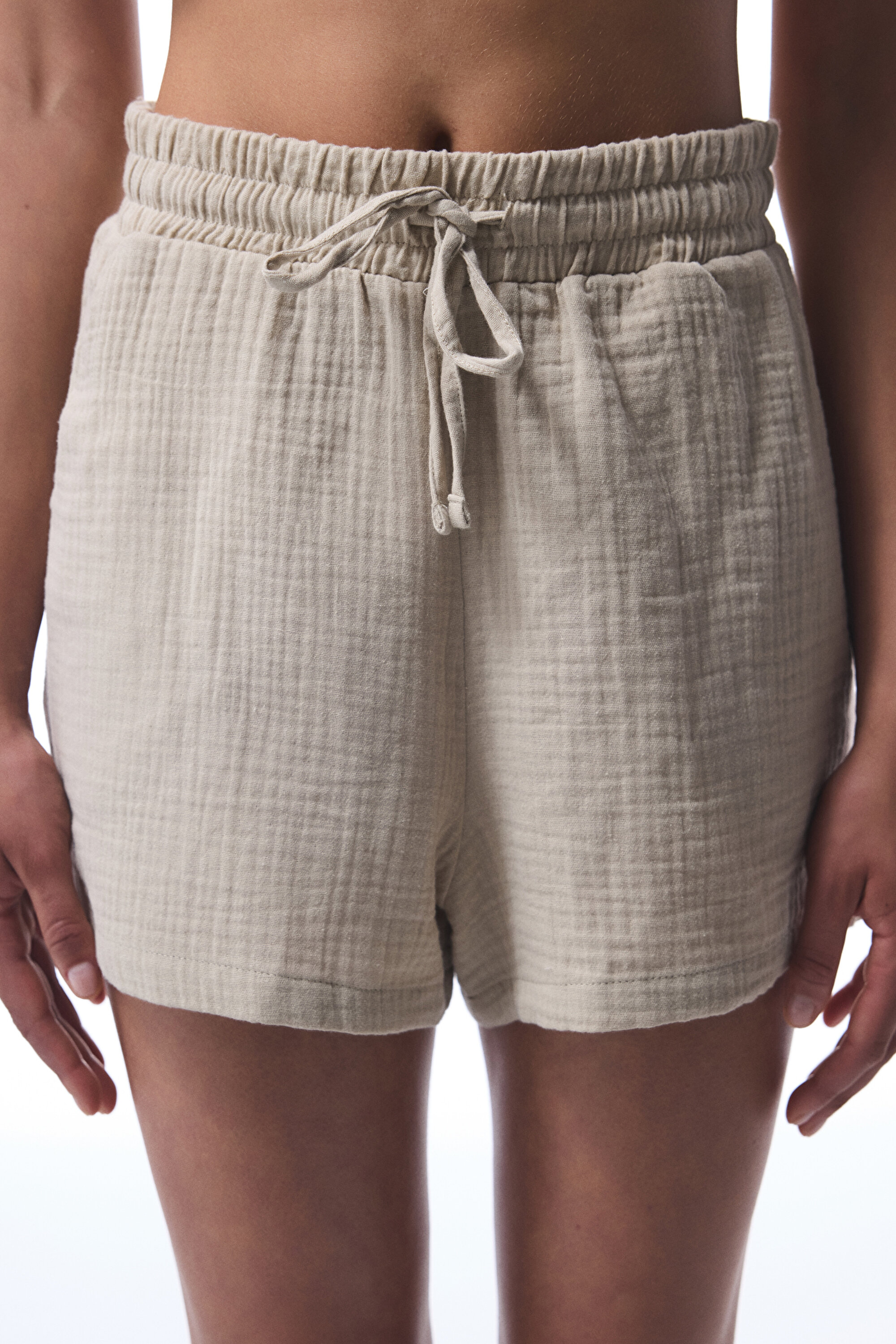 【Eaphi】 FLUFFY SHORT PANTS beige Eco Shaina Cargo Shorts | GUESS Factory Ca
