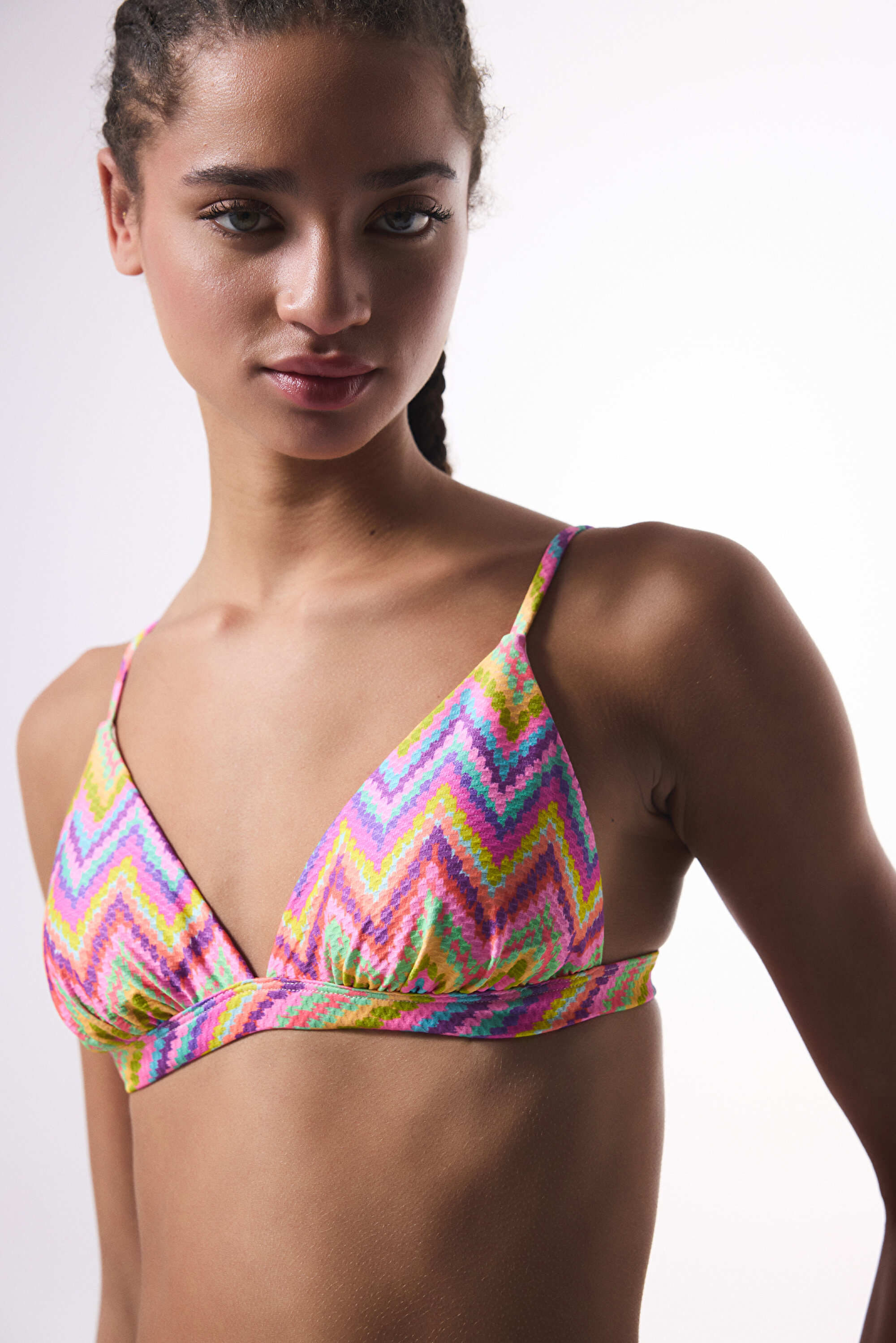★GLOWNY★ TRIANGLE BIKINI TOP_3 Colors MUSINSA | GLOWNY TRIANGLE BIKINI TOP (3 Colors)