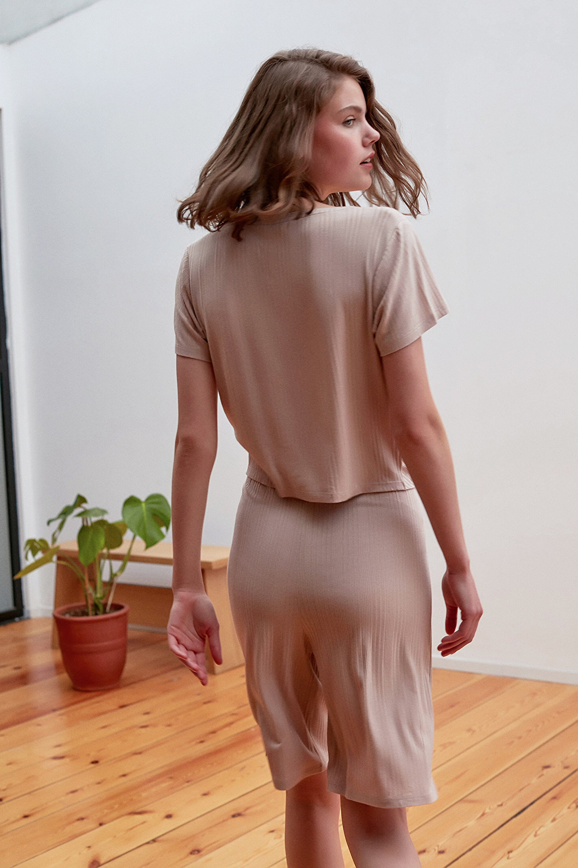LATTE RIB KNOT SS T-SHIRT, L, LTT LATTE