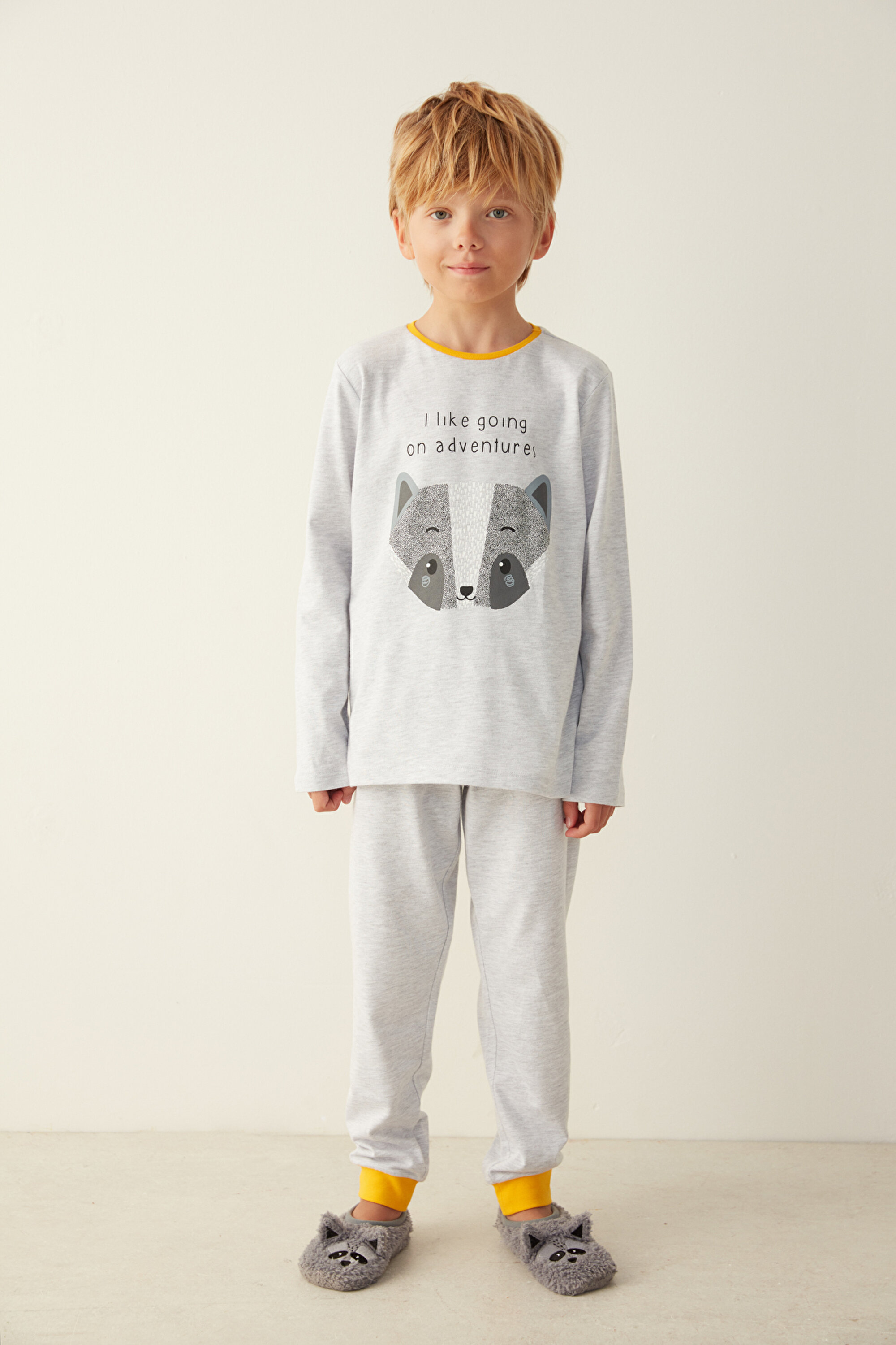 B.RACOON LS PJ, 11-12, AGJ A.GRI MELANJ