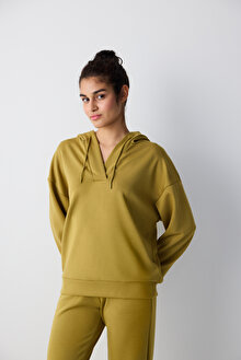 Hardal Renk V Yaka Kapüşonlu Silky Touch Sweatshirt