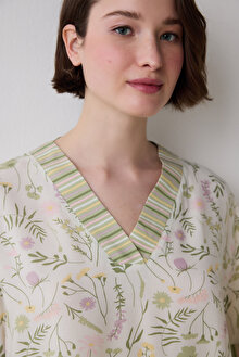 Iris Floral Tişört Çok Renkli Pijama Üstü_1
