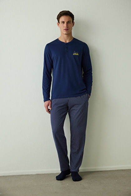 Man Saddle Slogan Printed Buttoned Crew Neck Cotton Pajama Set