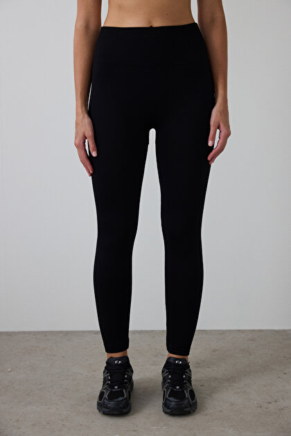 Siyah Dikişsiz (Seamless)  Fitilli Sıcak Tutan Termal Etkili Yüksek Bel Tayt