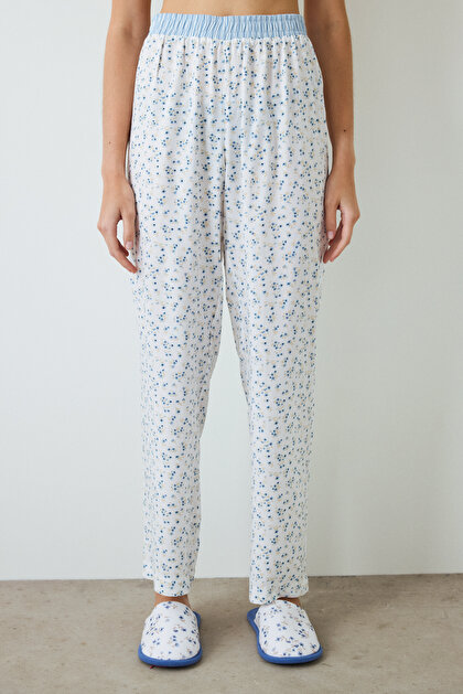 Optik Beyaz Lilah Çiçek Desenli Pijama Altı