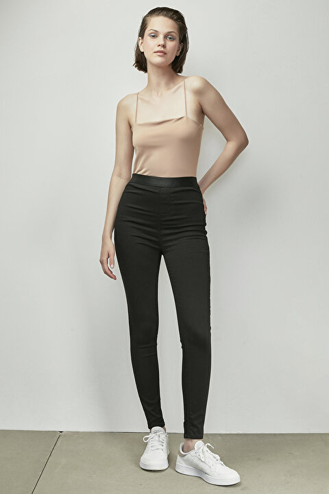 Elastic Waistband Jegging - 4