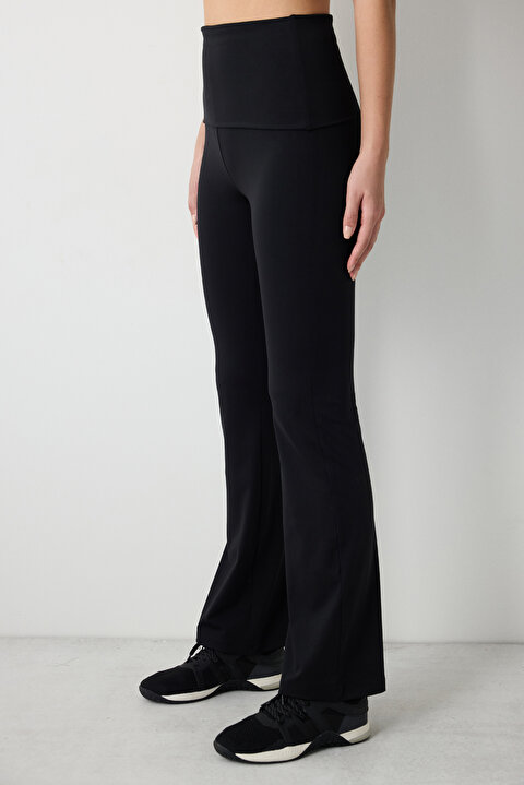 【最終価格】PACHMAN FLARE HALF PANTS(black 38) Black Grommet Strap Zipper Flare Pants Plus Size | Hot Topic