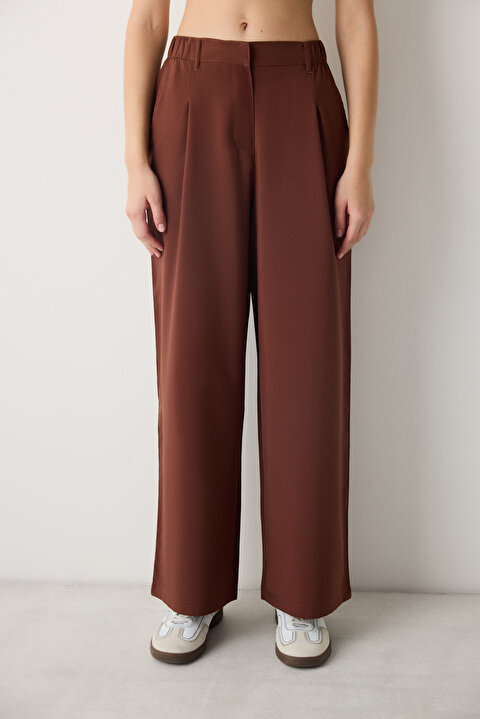 ★E.B.M★ Tutu loose fit wide pants EMP1WPT020 PHTUAJA324SK-CPC_front.jpg