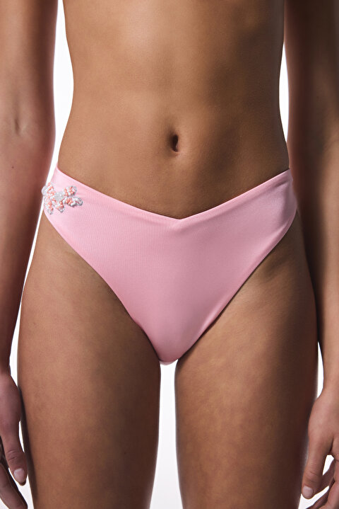 Pembe Boncuk Detaylı V Kesim Bikini Altı - Gamze Erçel Koleksiyonu