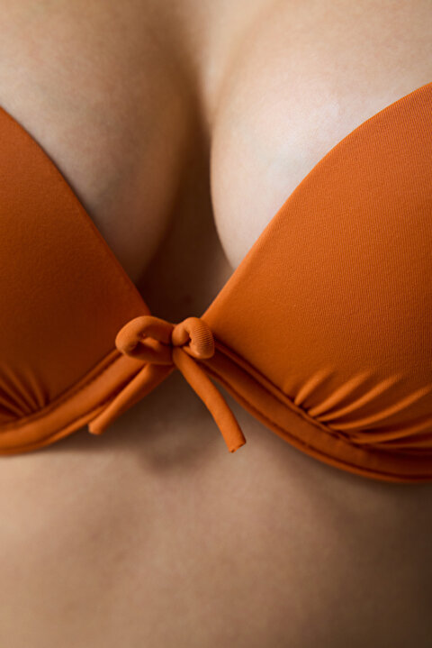 Turuncu Boyundan Bağlamalı Push Up Bikini Üstü - 4