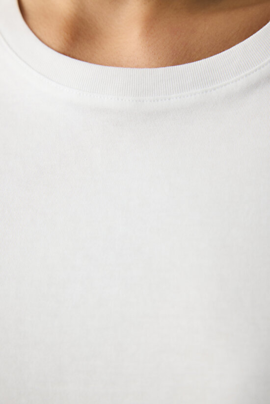 Beyaz Bisiklet Yaka Dikiş Detaylı Tişört - 3