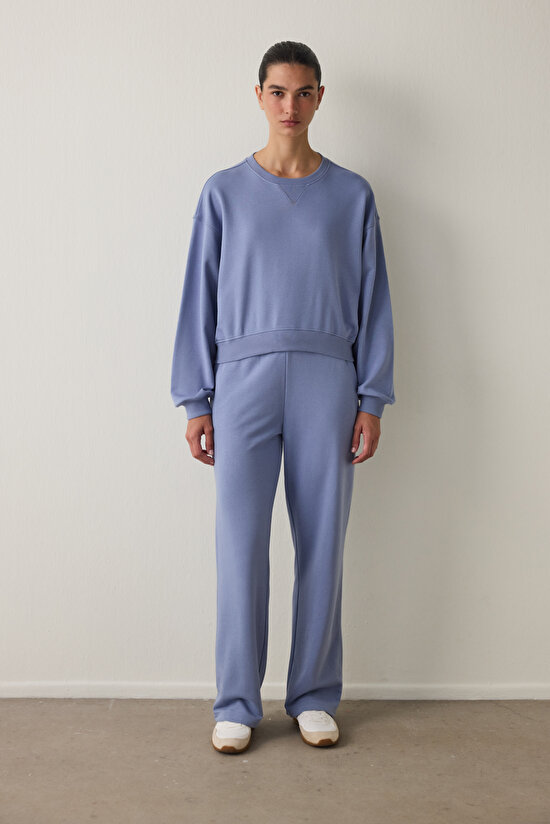 Indigo Curvy Edge Crew Neck Oversize Crop Sweatshirt - 4