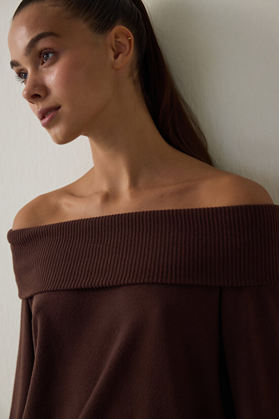 Kahverengi Uzun Kollu Rahat Kesim Kayık Yaka Üst - 4