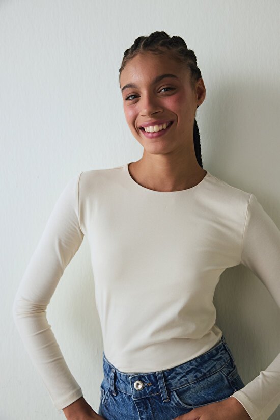 Beige Crew Neck Slim Fit Long Sleeve Top - 3