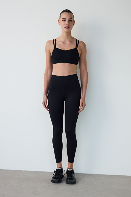 Siyah Hafif Destek Çapraz Askılı Spor Sütyeni Siyah Hafif Destek Çapraz Askılı Spor Sütyeni - 7