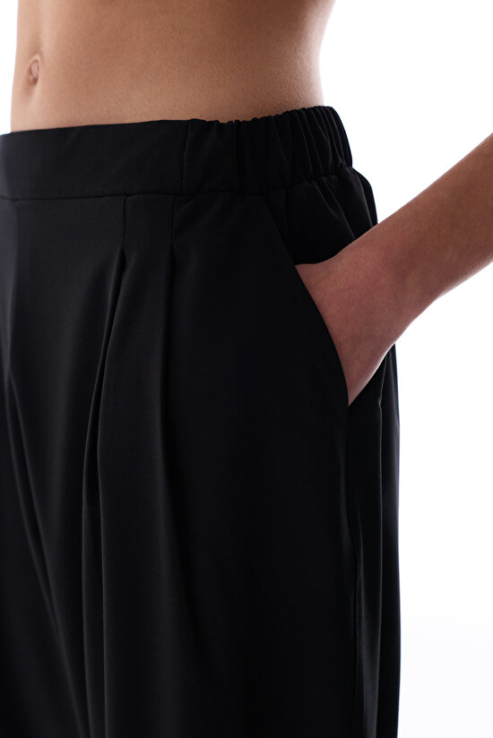 Siyah Pileli Paraşüt Pantolon - 3