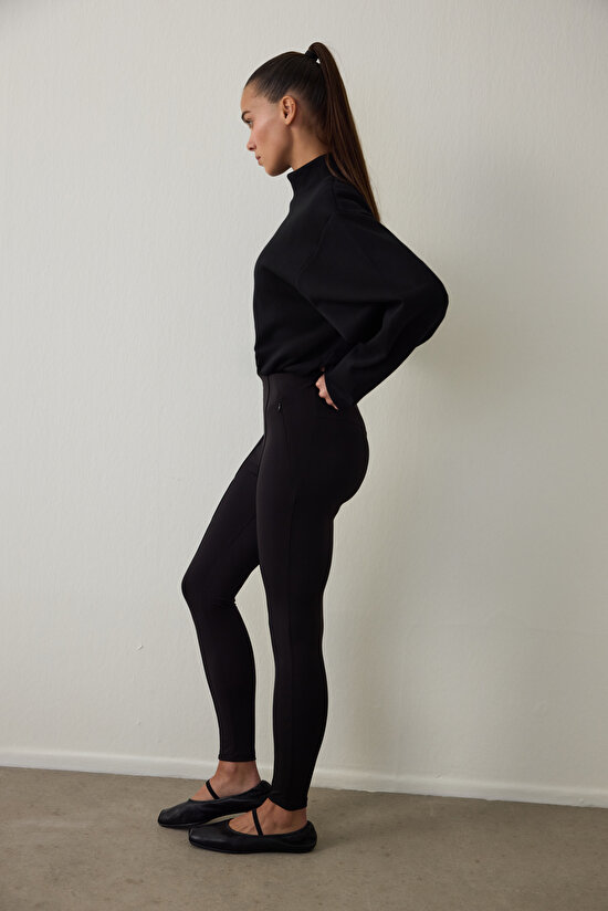 Siyah Gizli Cep Görünümlü Yüksek Bel Tayt - 6