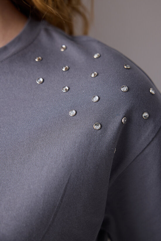 Kısa Kollu Parlak Taş Detay Antrasit Tişört - 4