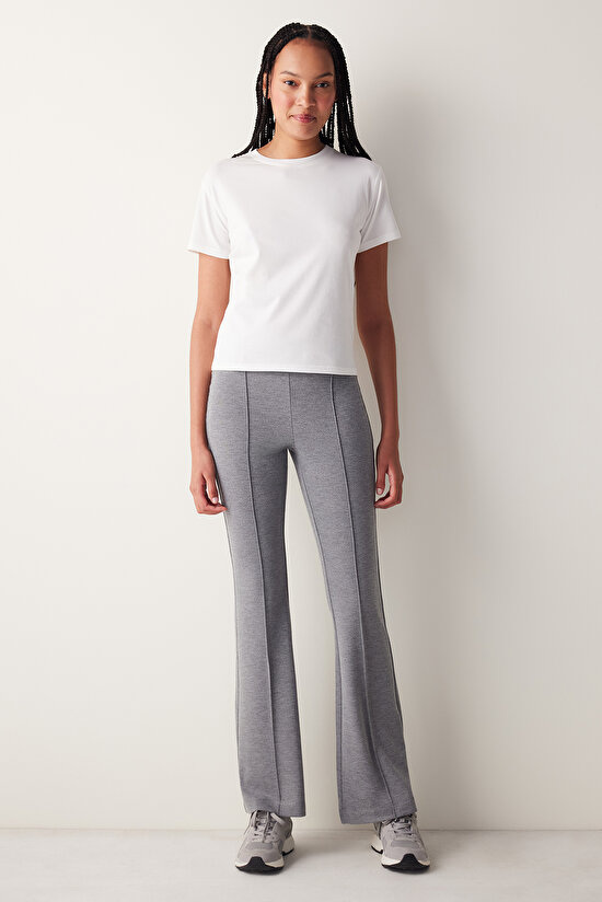 Beyaz Bisiklet Yaka Basic Dar Kesim Tişört - 3