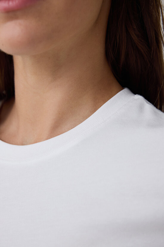 Beyaz Bisiklet Yaka Basic Dar Kesim Tişört - 5