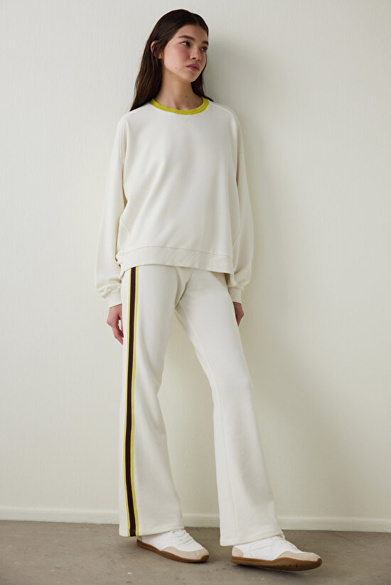 Light Beige Floral Patterned Collar Oversize Bell Sweatshirt - Inspired by Flora - 3