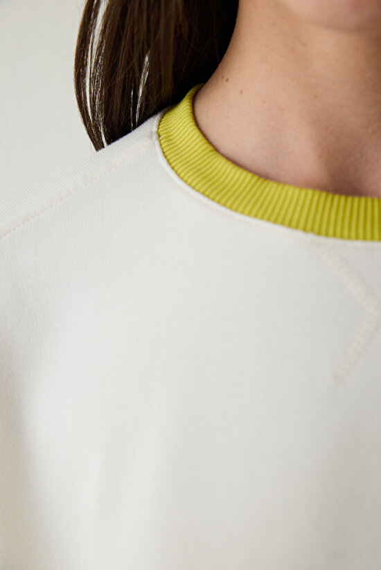 Light Beige Floral Patterned Collar Oversize Bell Sweatshirt - Inspired by Flora - 6