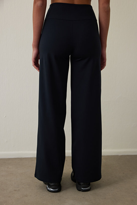 Siyah Termal Etkili Düz Paça Cepli Yüksek Bel Pantolon - 5