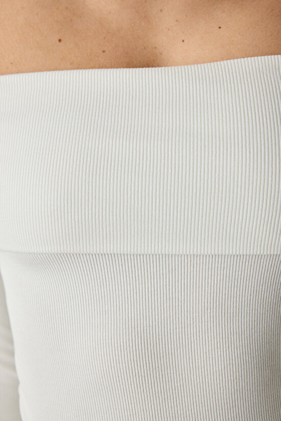Foldable Shoulder Off-White Top - 5