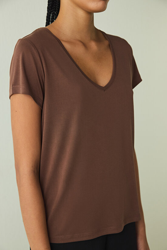 Cappuccino V Neck Short Sleeve Modal T-Shirt - 3