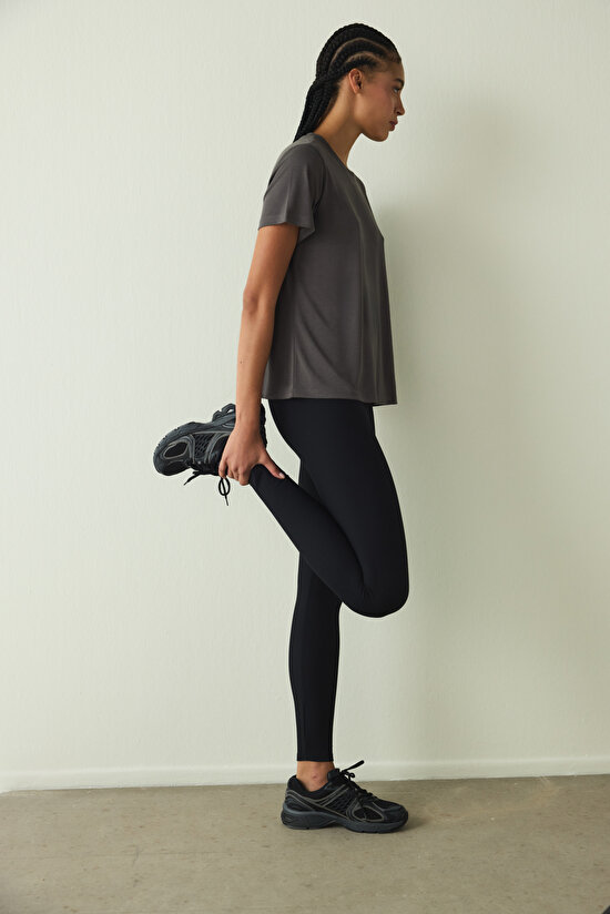 Siyah Yüksek Bel Toparlayıcı Cut Out Detaylı Fitilli Tayt - 6