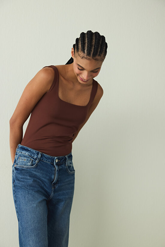 Cappuccino Square Neck Thick Strap Covered Bustier - 7