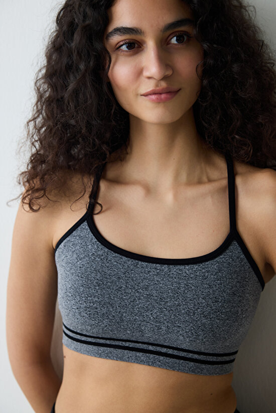 Siyah Hafif Destek Kontrast Dikişsiz Seamless Spor Sütyeni - 4