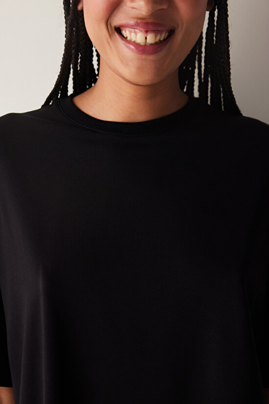 Siyah Bisiklet Yaka Basic Oversize Tişört - 5