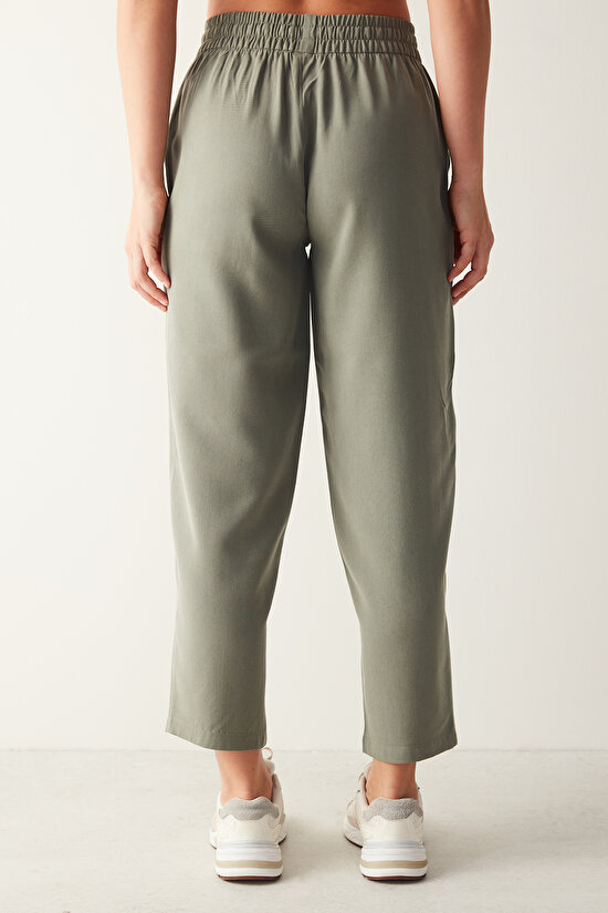 Comfort Khaki Pants - 2