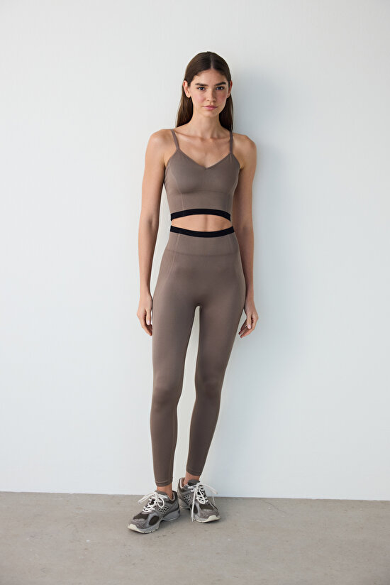 Haki Seamless Dikişsiz Çapraz Askılı Spor Sütyeni Haki Seamless Dikişsiz Çapraz Askılı Spor Sütyeni - 8