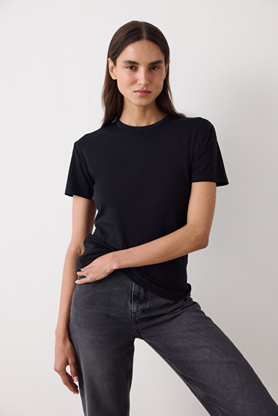 Siyah Bisiklet Yaka Slim Fit Pamuklu Tişört - 2