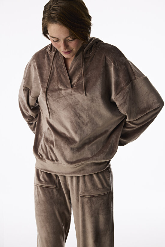 Bej Soft Kadife V Yaka Uzun Kollu Sweatshirt - 3