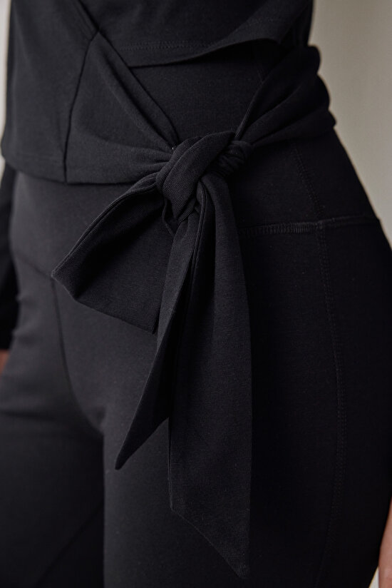 Siyah Wrap Bağlamalı Üst - 5