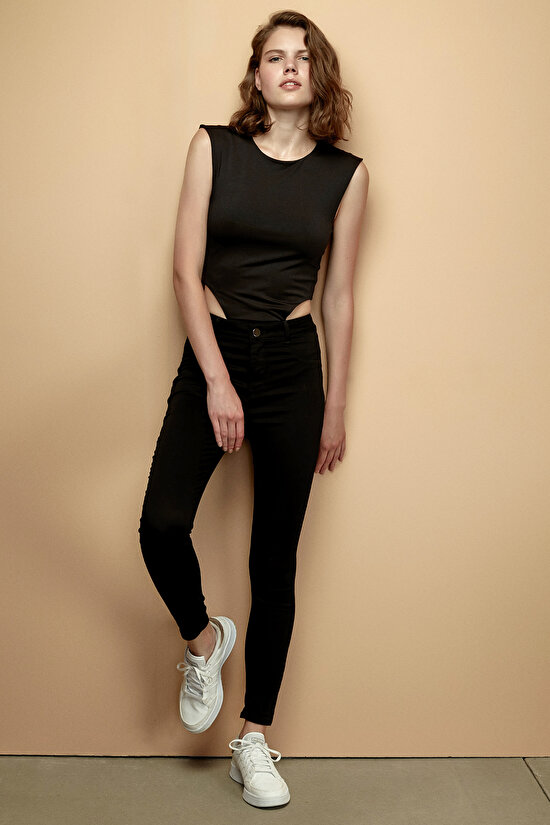 Cutout Detailed Bodysuit - 5