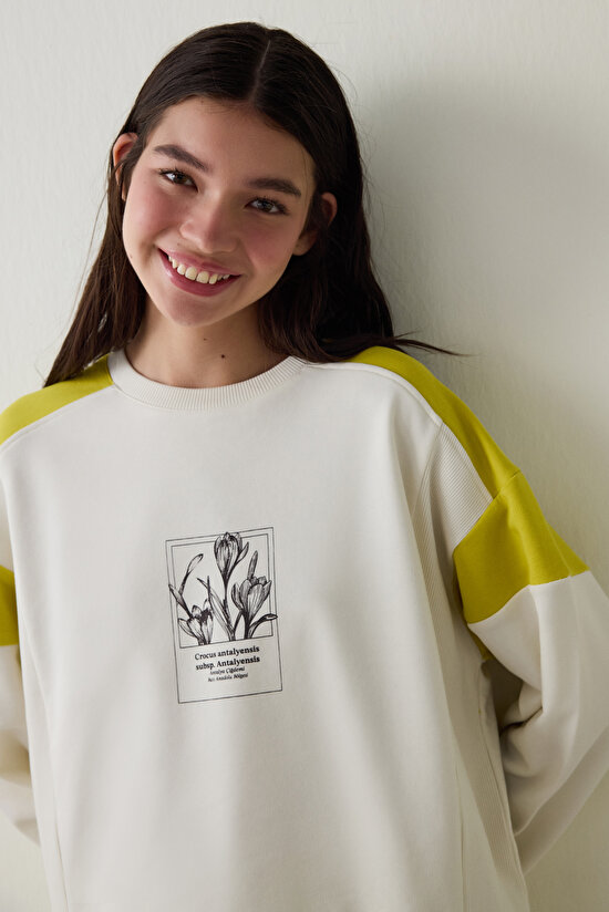 Light Beige Antalya Crocus Crew Neck Floral Printed Sweatshirt - Inspired by Flora - 4