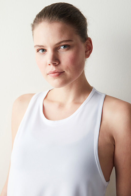 Sporty Back White Top - 4